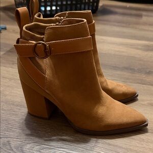 SM New York Tan Ankle Booties